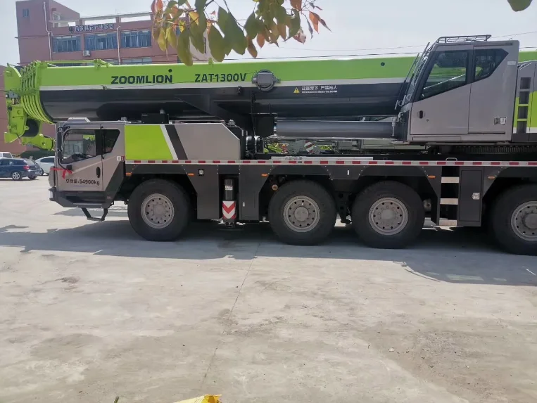 Официальный китайский производитель Zoomlion ZTC1300 130Ton автокран девяносто процентов новый