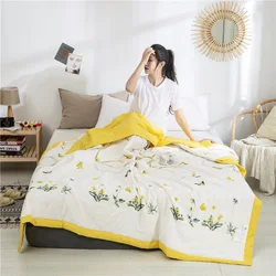 Wholesale Custom Luxury Printed Microfiber Cotton Cooling Fiber Quilt Quilts Floral Bedspreads Bedspread Sets For Summer Home