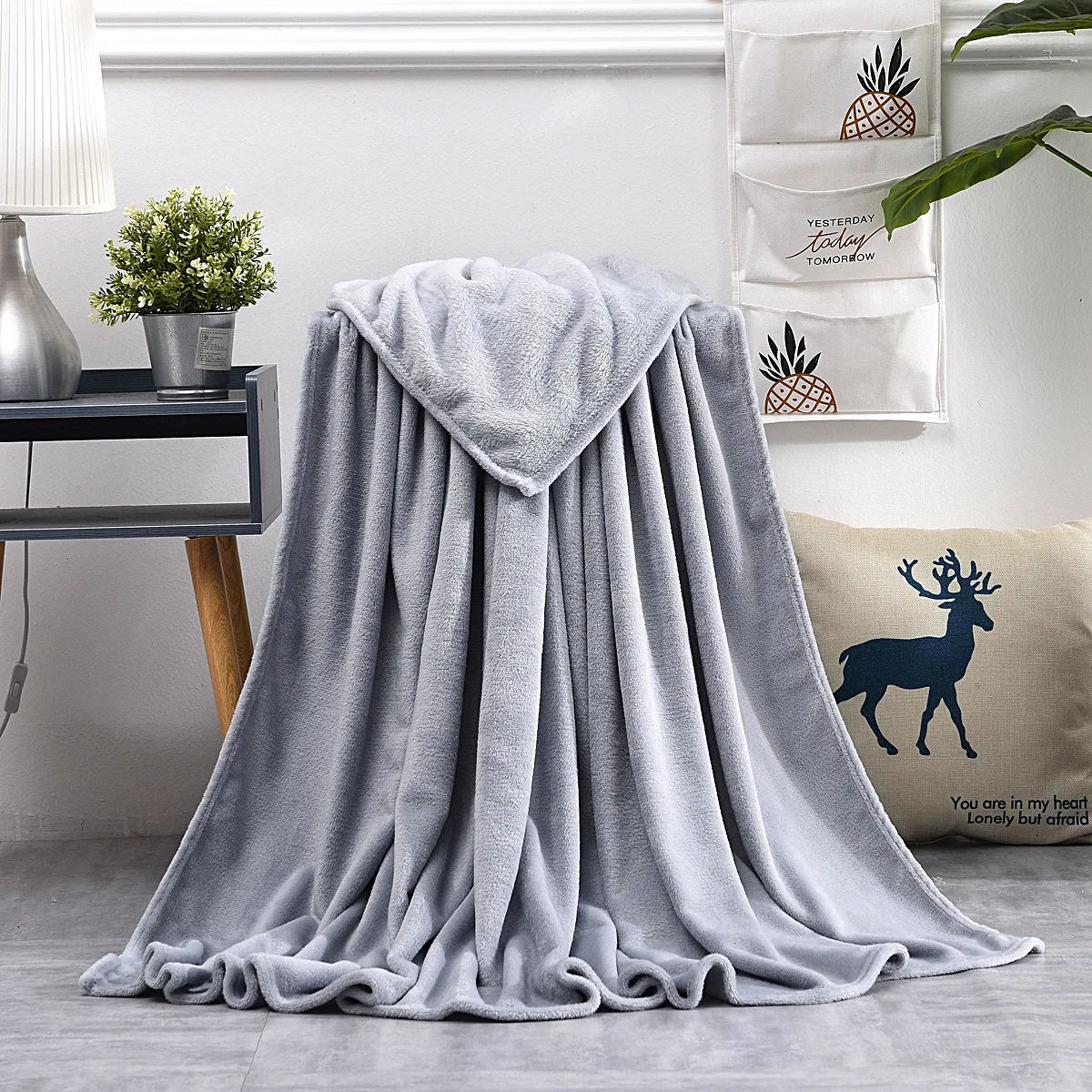 Throw Fleece Blanket Wholesale Luxury Solid for Winter  Polyester Soft Warm Cozy Sofa Flannel Blanket