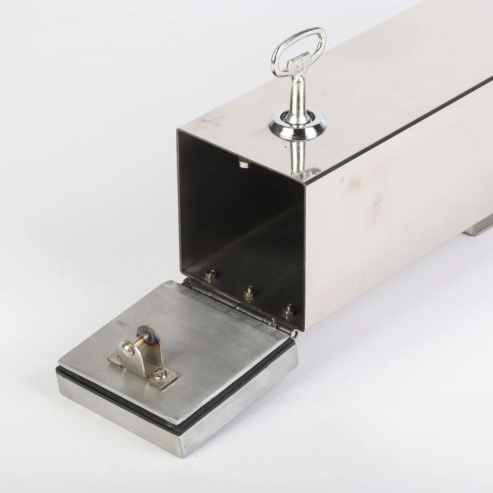 Outdoor Stainless Steel Ashtray Wall Mount Ashtray OEM Factory Price Metal Ashtray