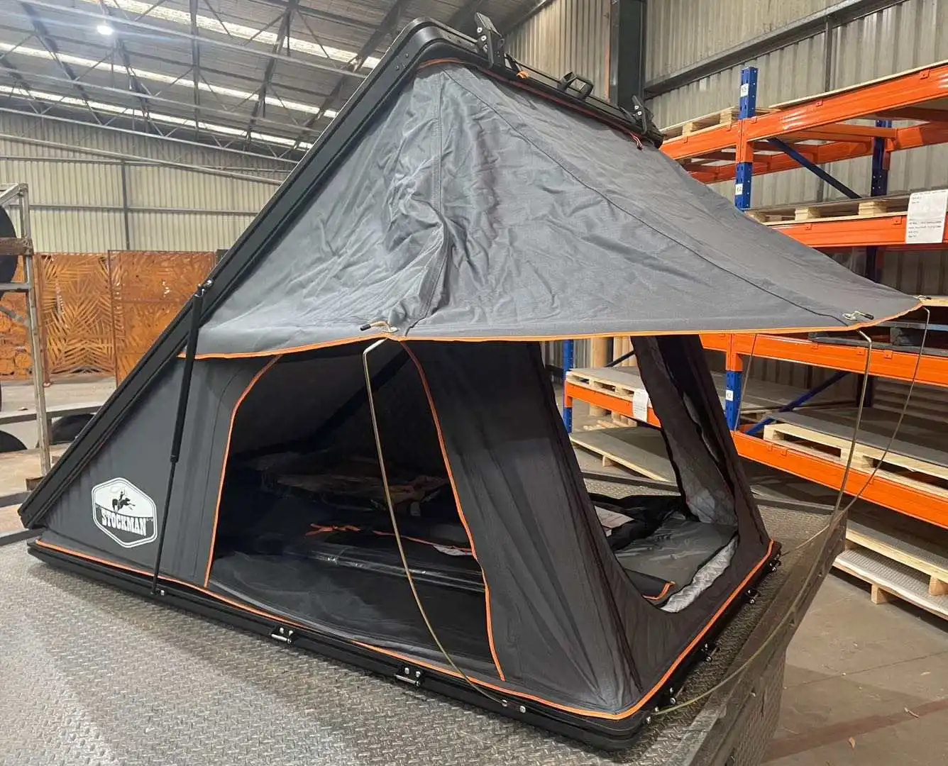 Aluminum Honeycomb Clamshell Hard Shell Rooftop Tent Outdoor Camping Triangle Rooftop Tent