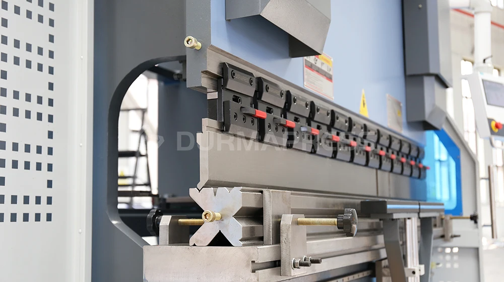 Functional E310P 160T/4000 Servo CNC Controller Press Brake Machine Sheet Metal Hydraulic Plate Bending Machine