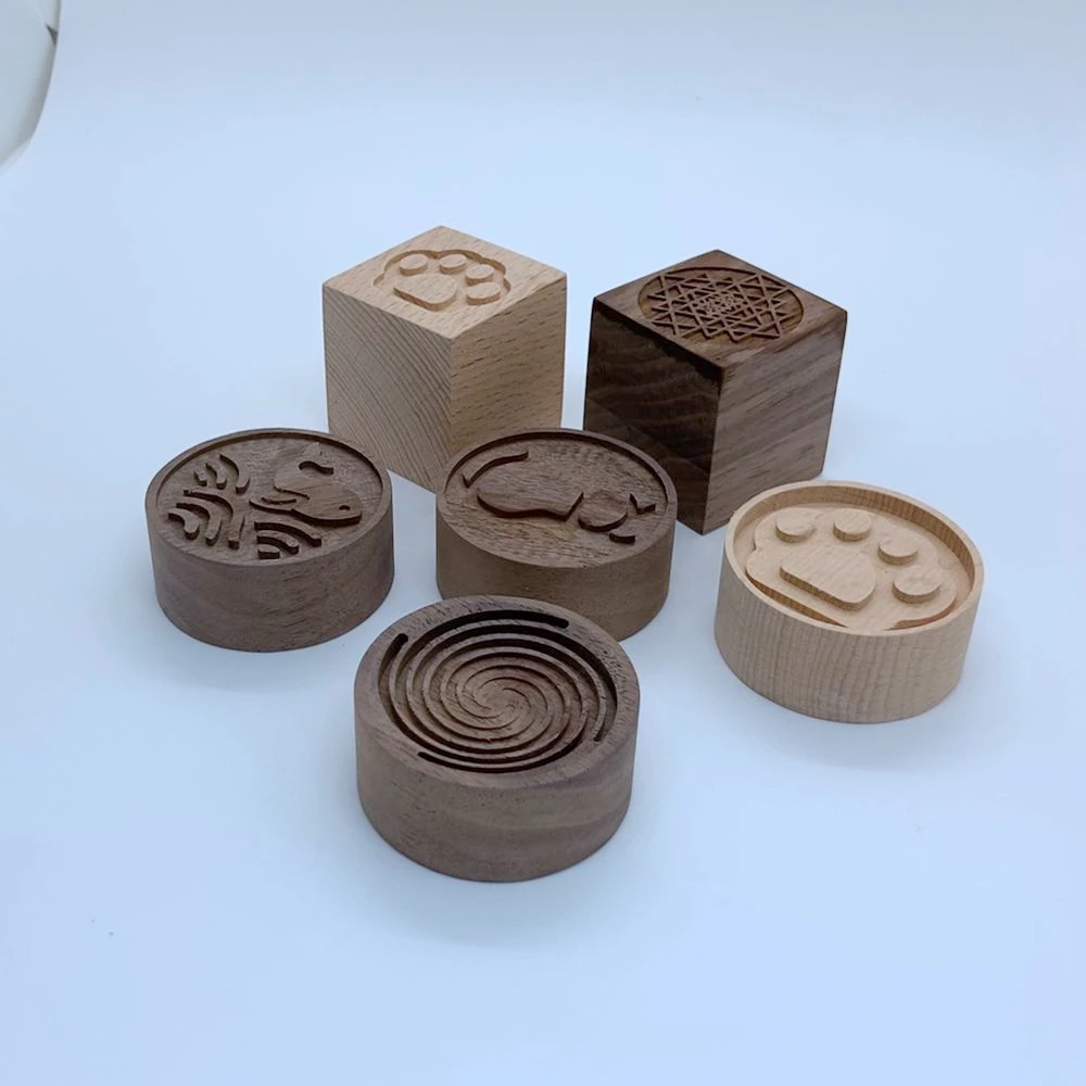 Custom Diffuser Base Liquid Free Size Home Decoration Polished White Oak Round Shape Aroma Oil Diffuser Base Wood