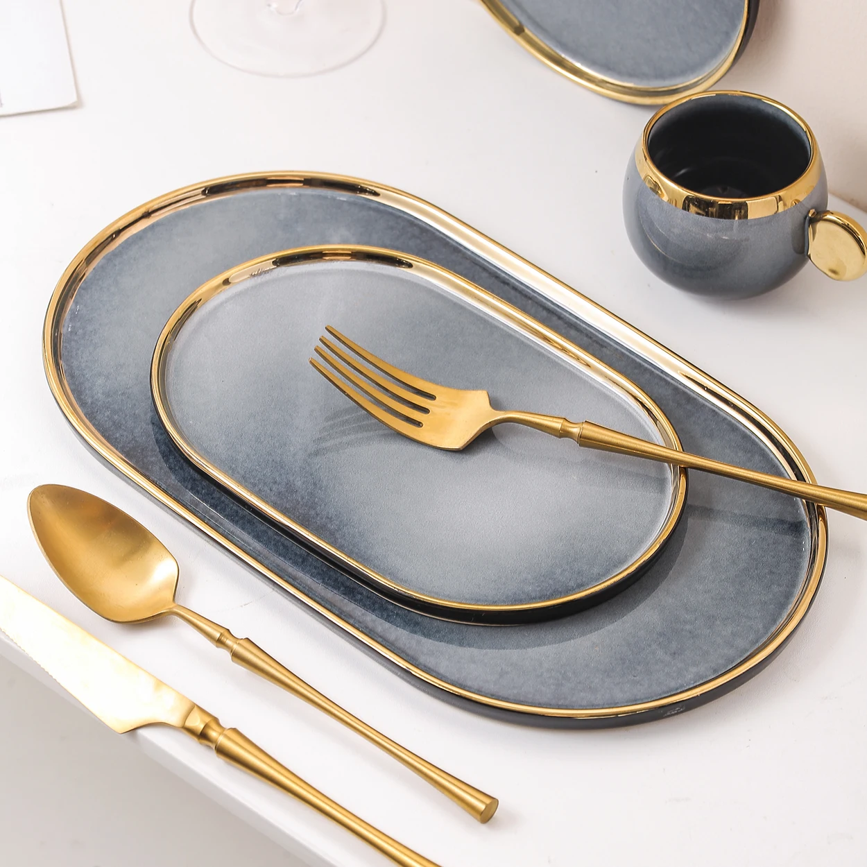 New product hot sale under glazed restaurant ceramic pasta steak dinner ceramic oval dishes plates with gold rim