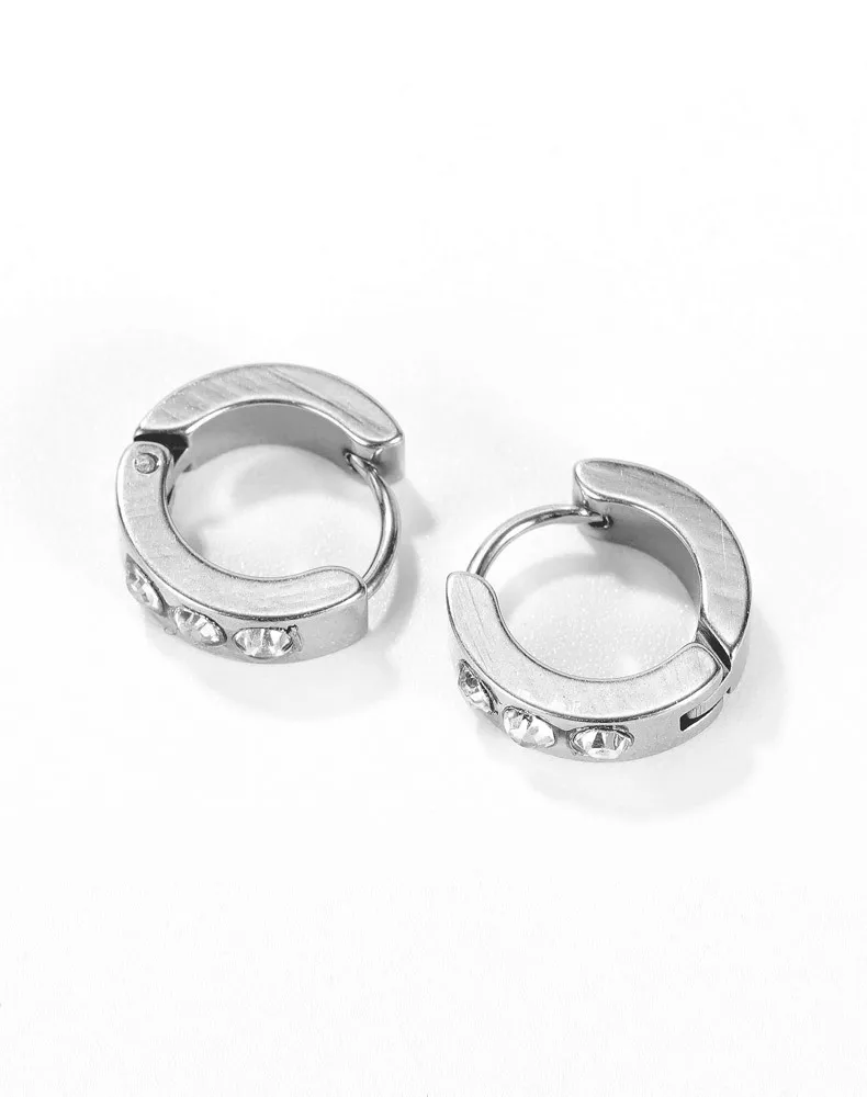 Japan and South Korea hipster hip hop punk wind ear accessories wholesale classic diamond set men titanium steel ear stud