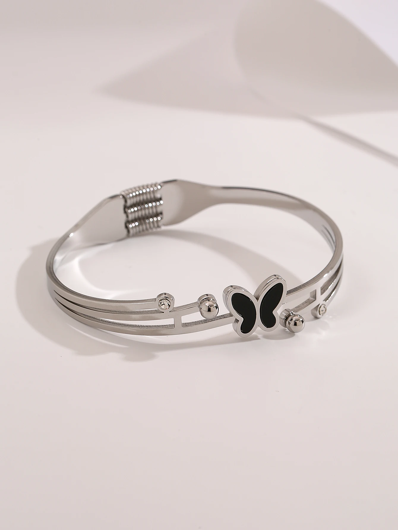 2024 New Design Gold Plated Stainless Steel Butterfly Bangle Fashion Jewelry Bracelet for Women