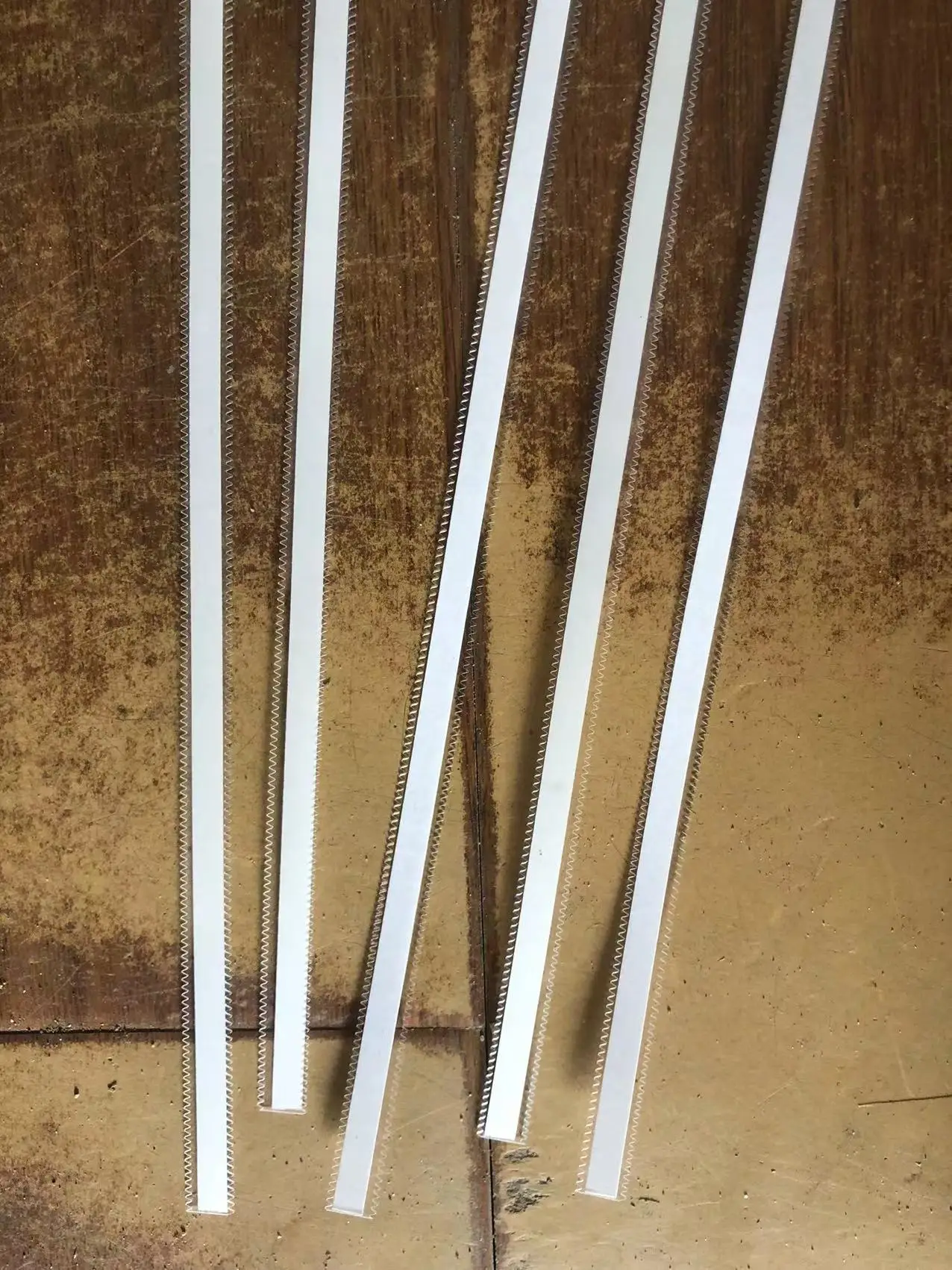 Hot sale plastic saw blade for aluminium foil boxes