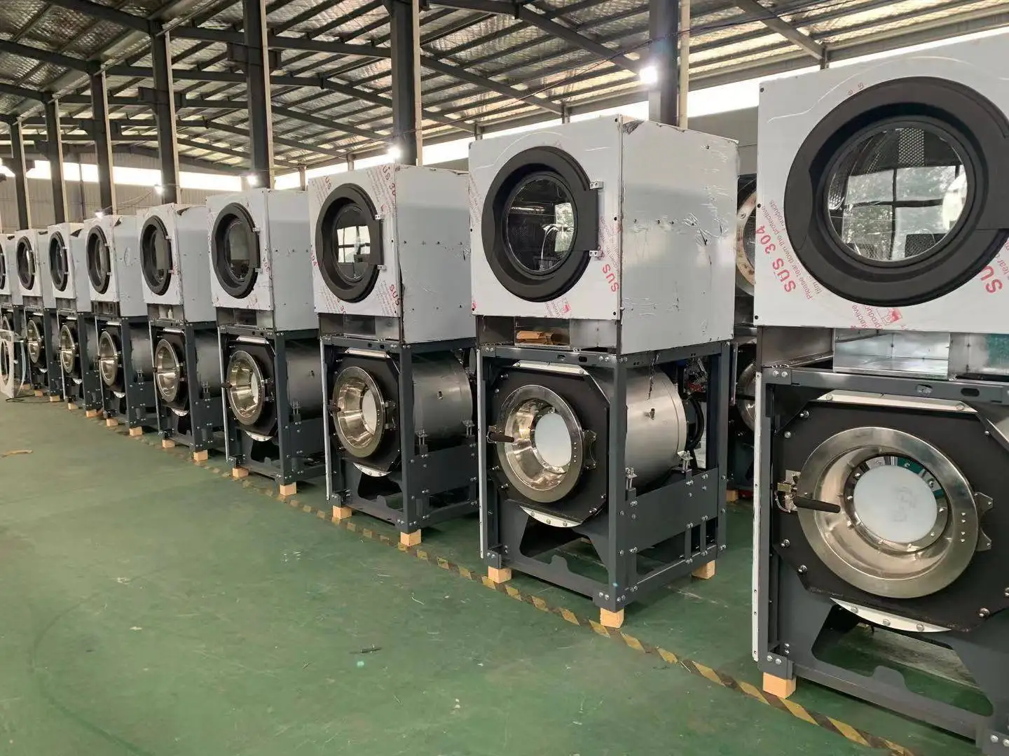 Manufactory Wholesale Professional Hotel Industrial Washing Machines Commercial Motor as Core Component for Hotels Laundries