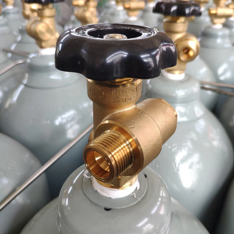 High purity 99.999% Industrial Helium Gas in Cylinder