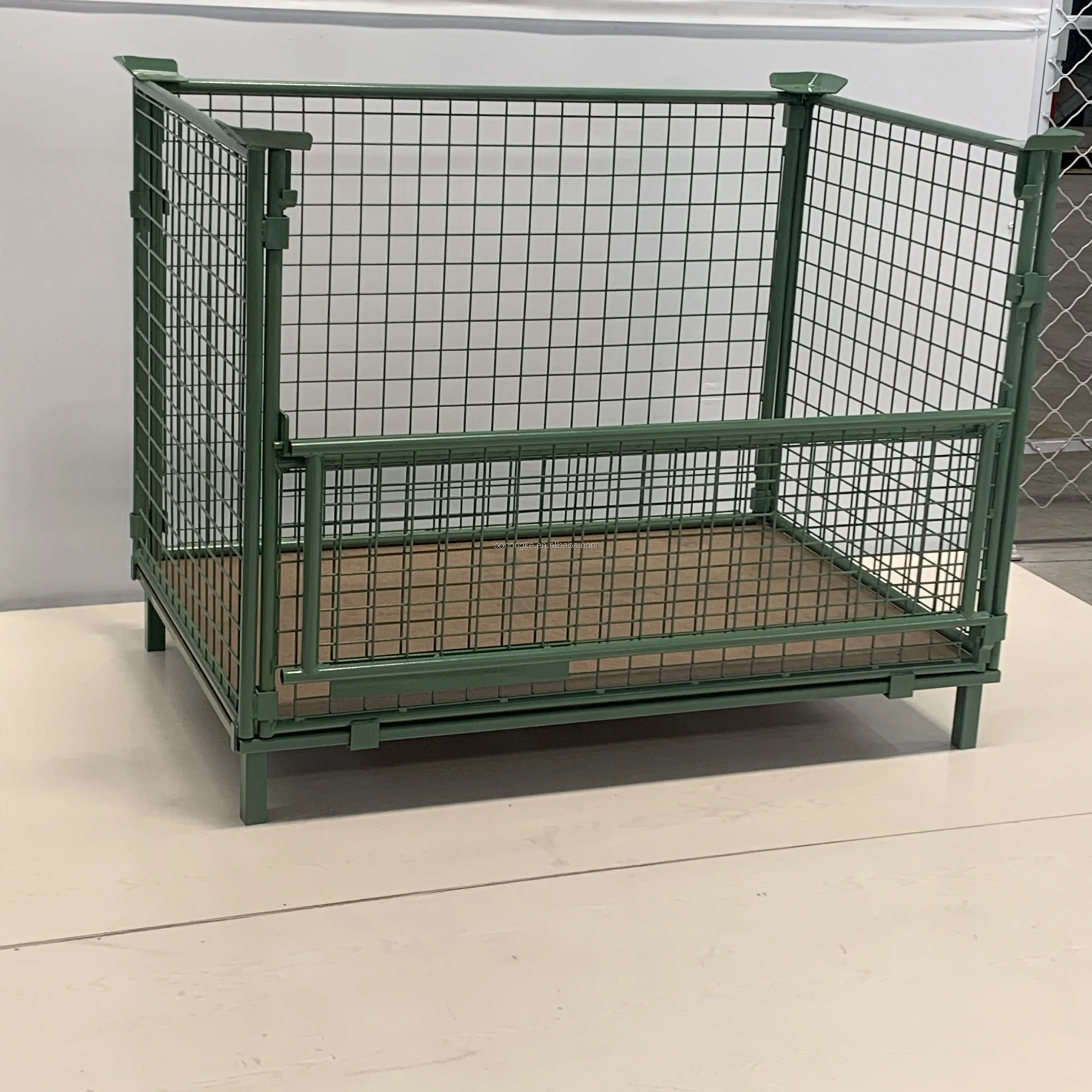 wire mesh container pallet with collapsible and stackable structure