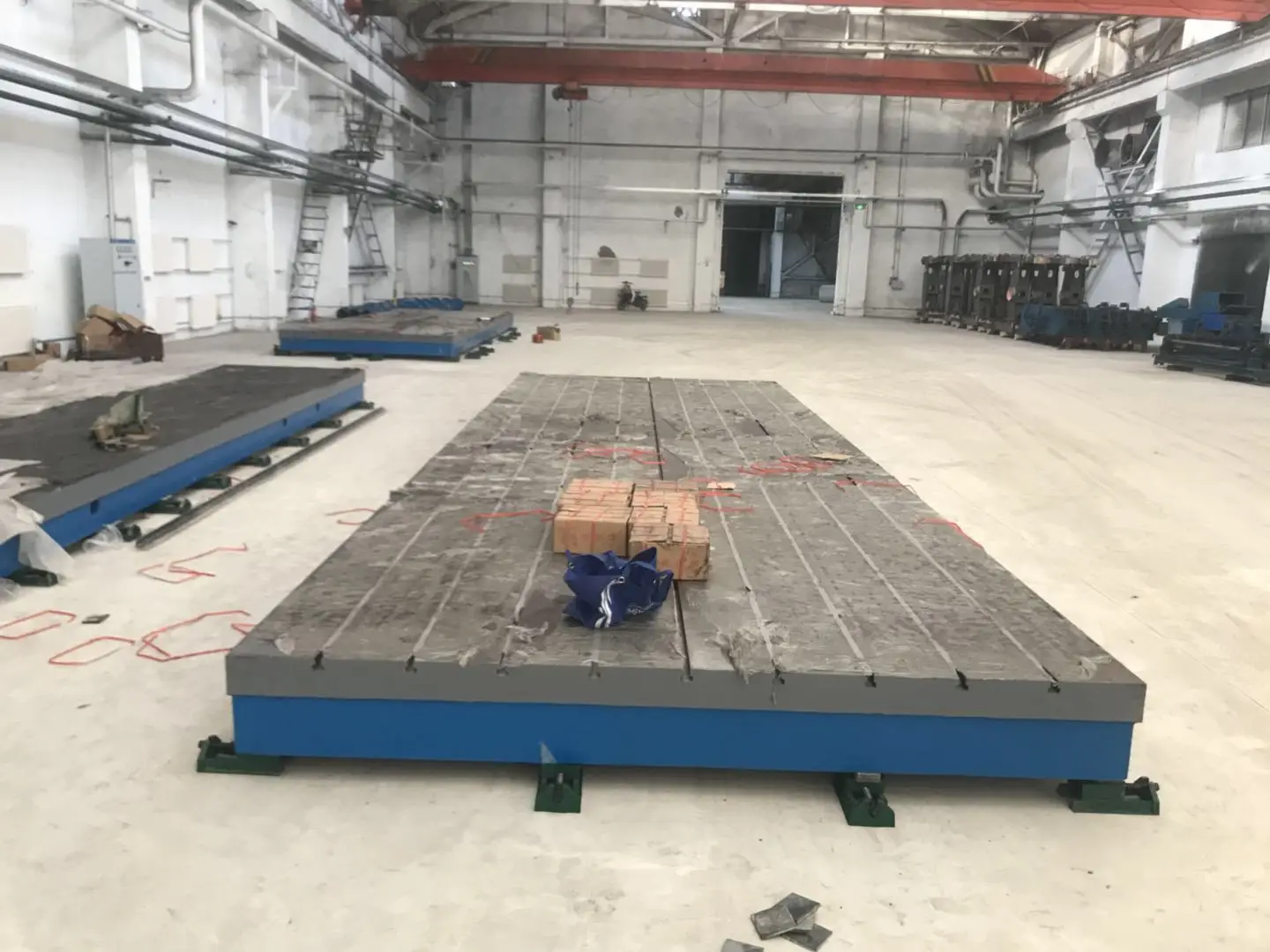Assembly of cast iron surface plate test platform grinding plate