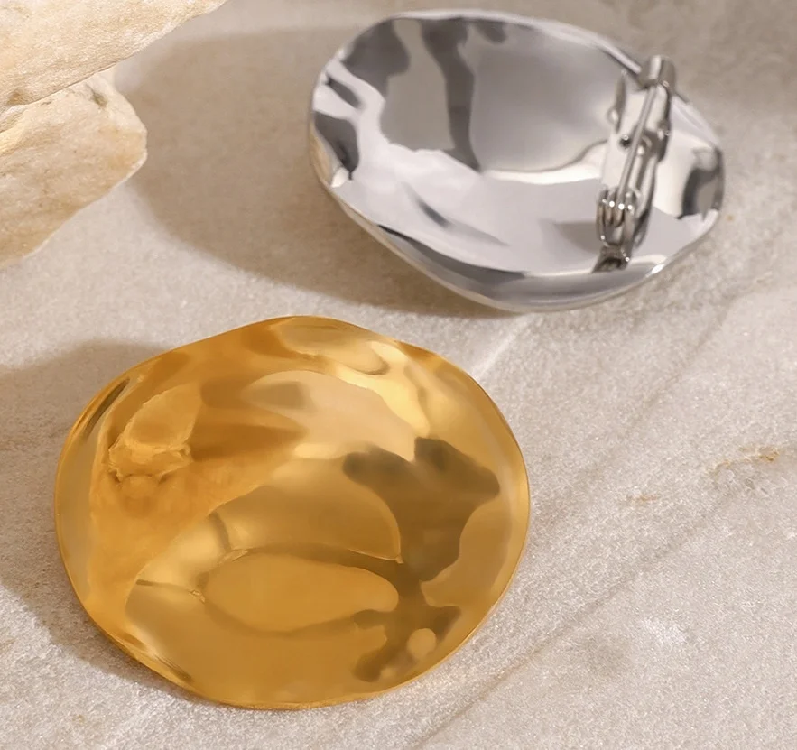 ARETAS 2024 New Fashionable And Simple Geometric Brooch Wholesale Stainless Steel Gold-Plated Round Smooth Concave Convex Brooch