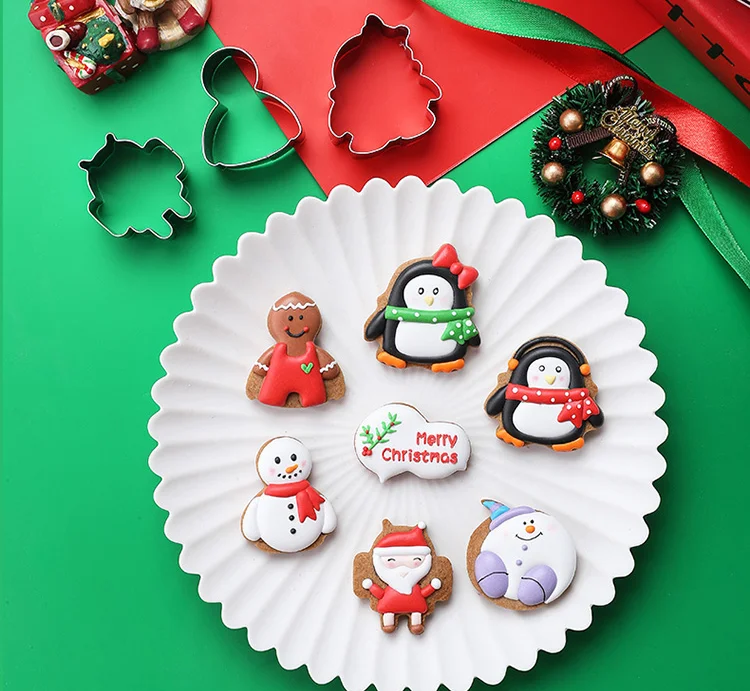 Amazon Hot Hand Baking Tools Christmas Tree Clock Cookie Cutter