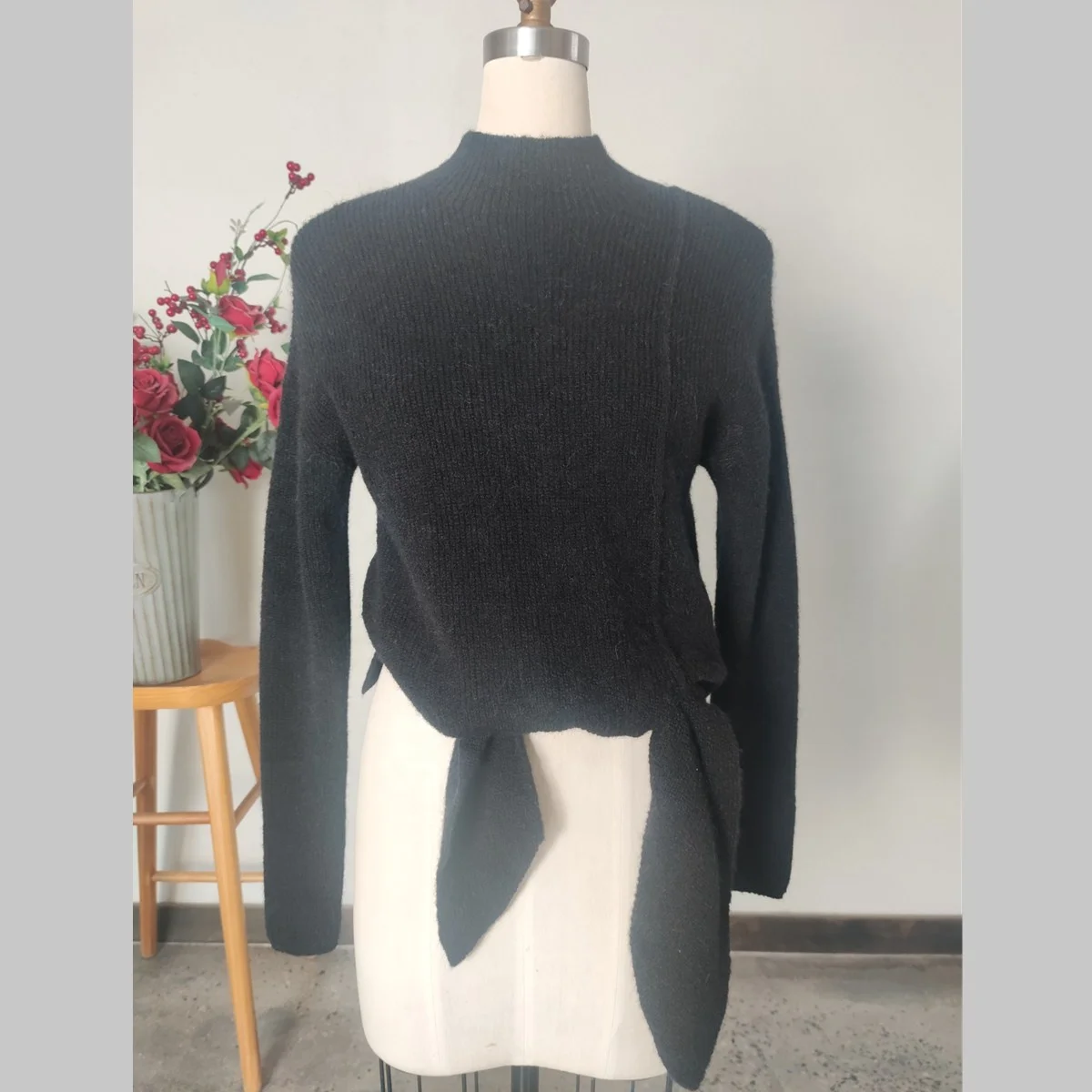 Женский трикотажный пуловер NK