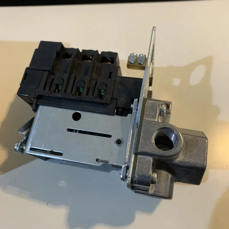 genuine 1089068903=MDR3/11=250760 pressure 9-11bar for AC compressor