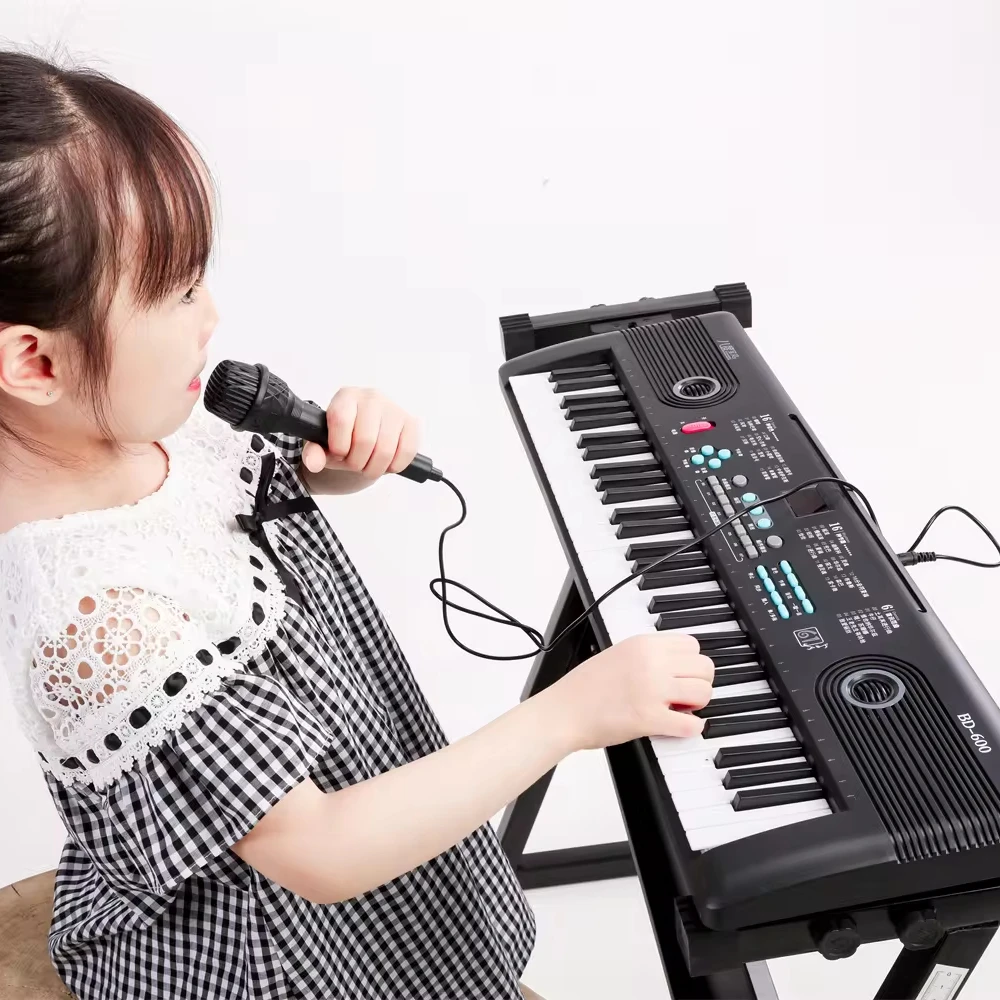 61 key keyboard toy musical keyboard Chinese toy piano musical organ keyboard portable piano with microphone for children