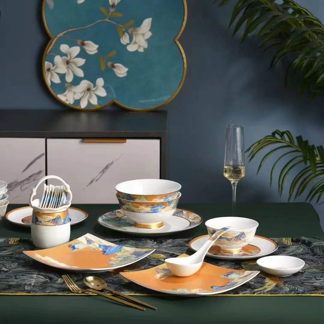 Фарфоровый обеденный