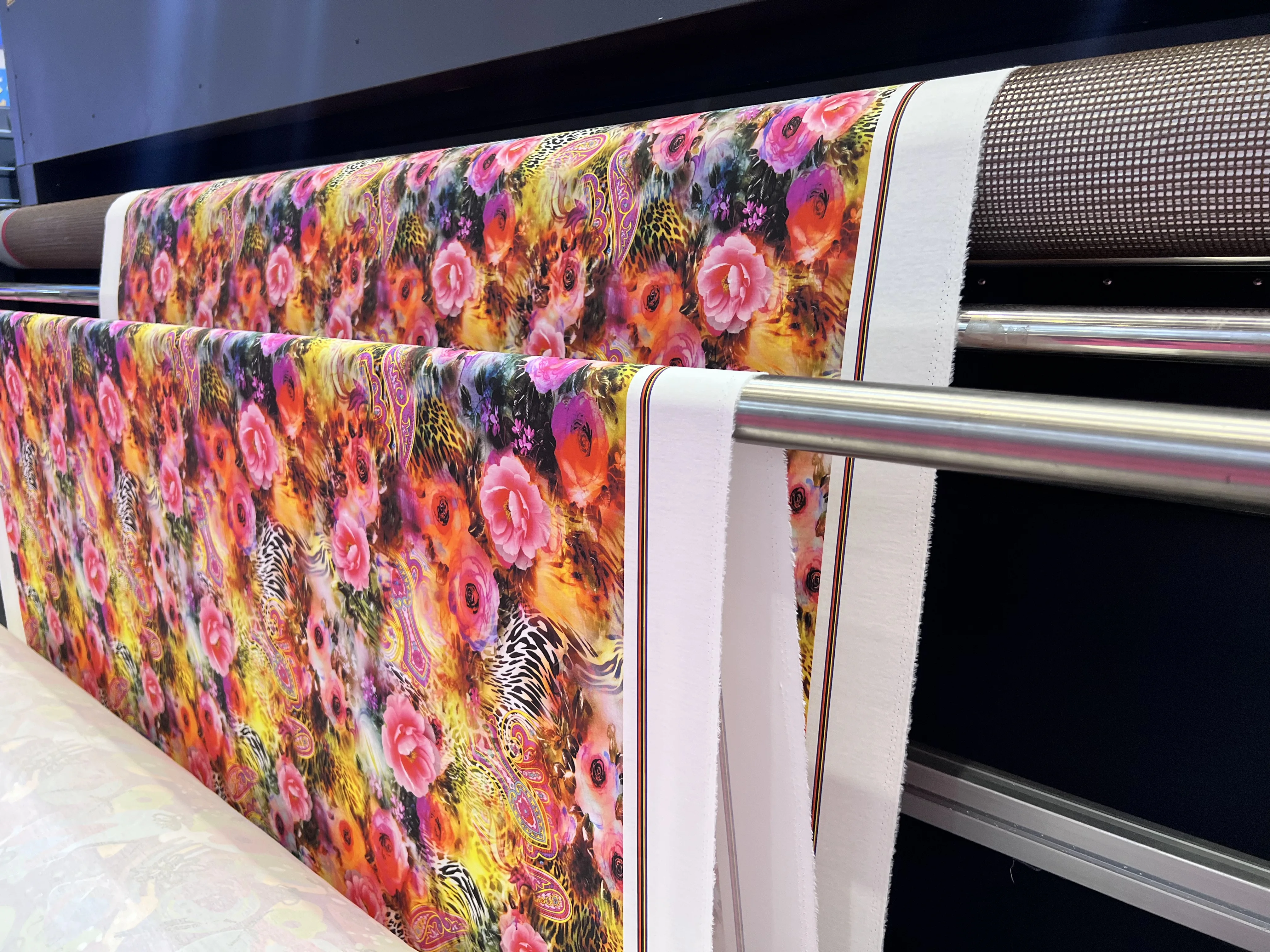 Tongda Pigment Ink Digital Printing Machine With RICOH Brand Printhead For Textile Fabrics