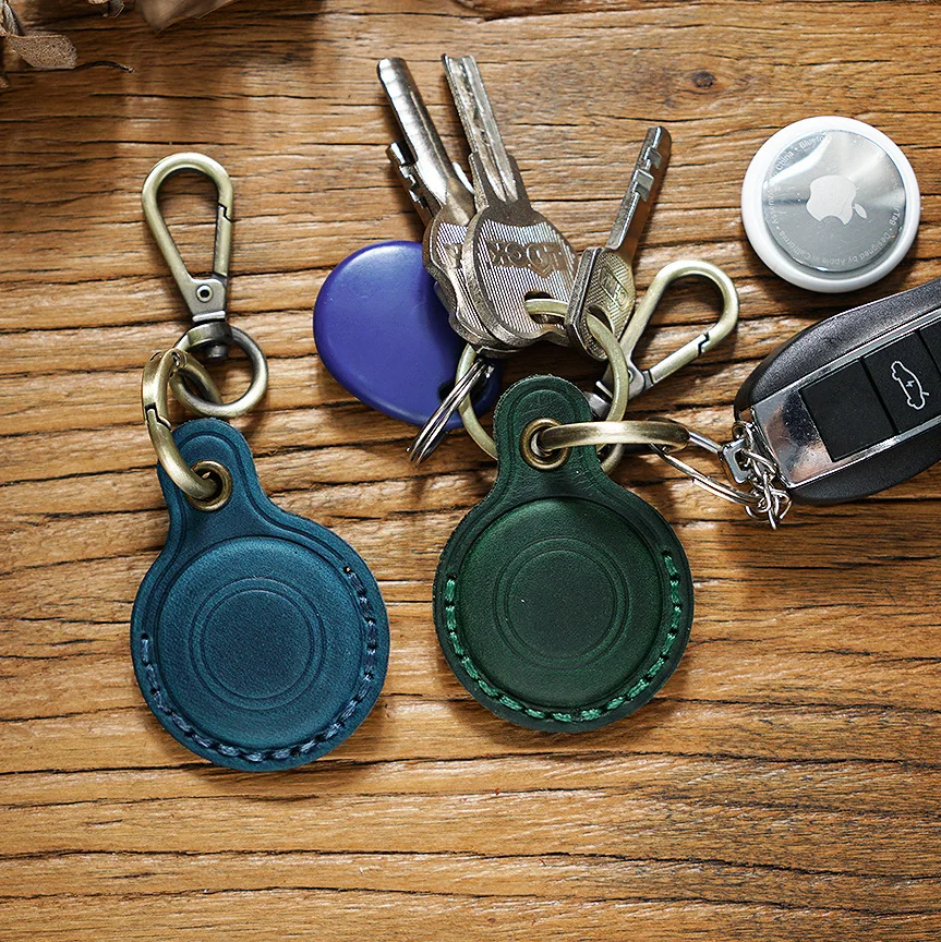 AirTag Keychain Holder Anti-Scratch Handmade Genuine Leather Protective Air Tag Cover with Key Ring for Bag Backpack Luggage