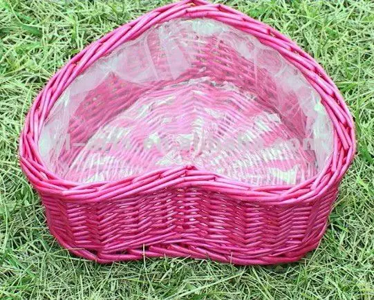 Pink heart-shaped wicker basket for labor day gifts and promotions