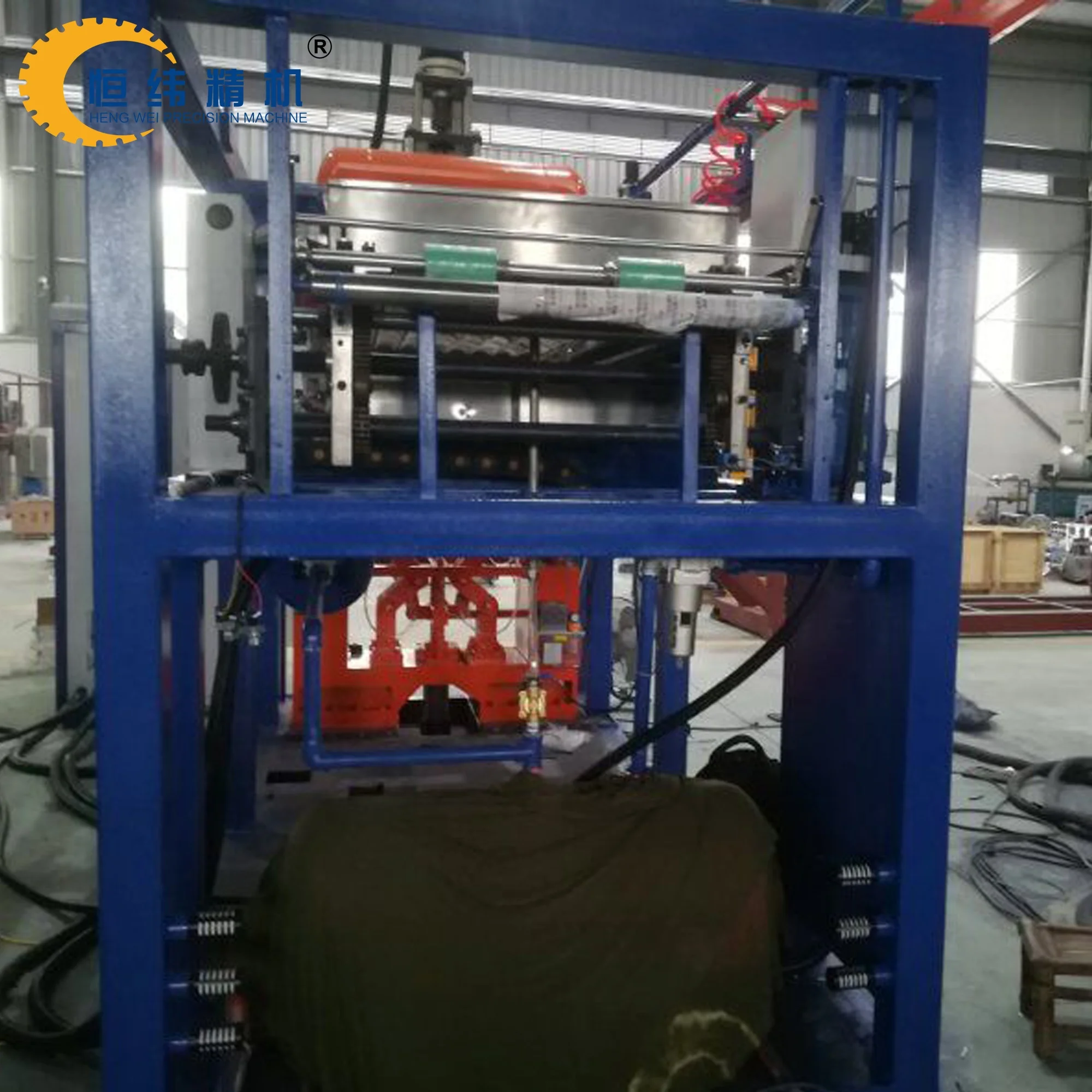 Оборудование для производства одноразовых пластиковых стаканчиков для массового производства