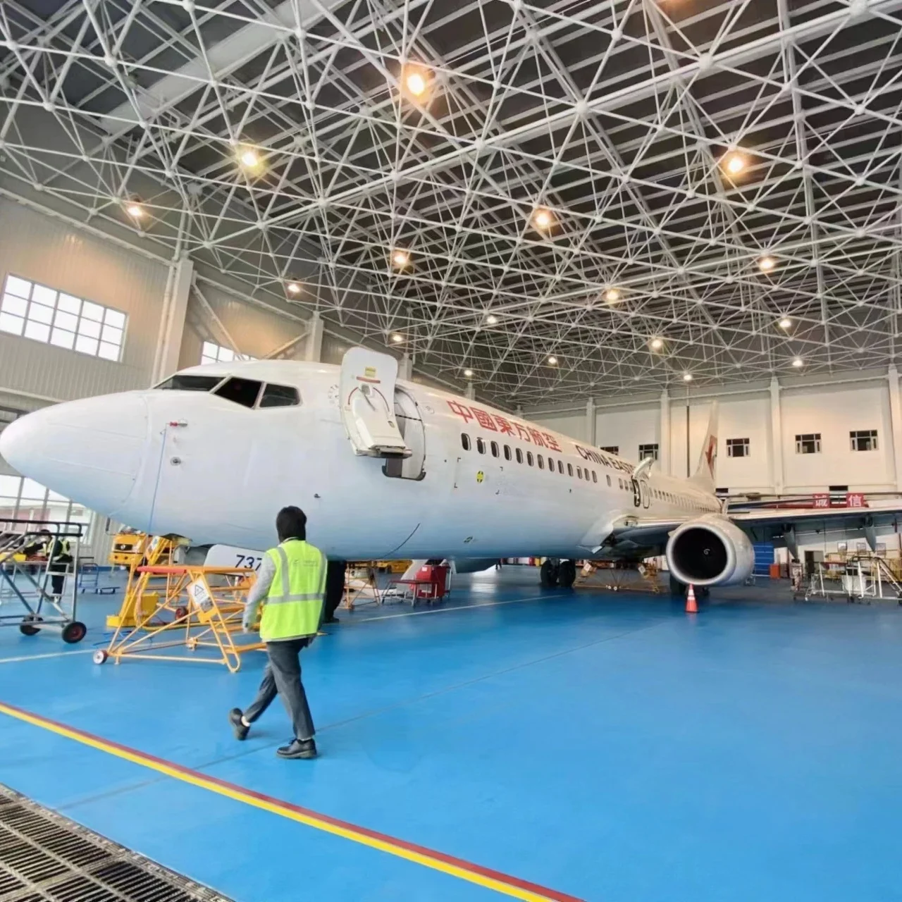 Prefabricated Space Frame Steel Structure Warehouse Factory Hangar Steel Airplane Hangar Building