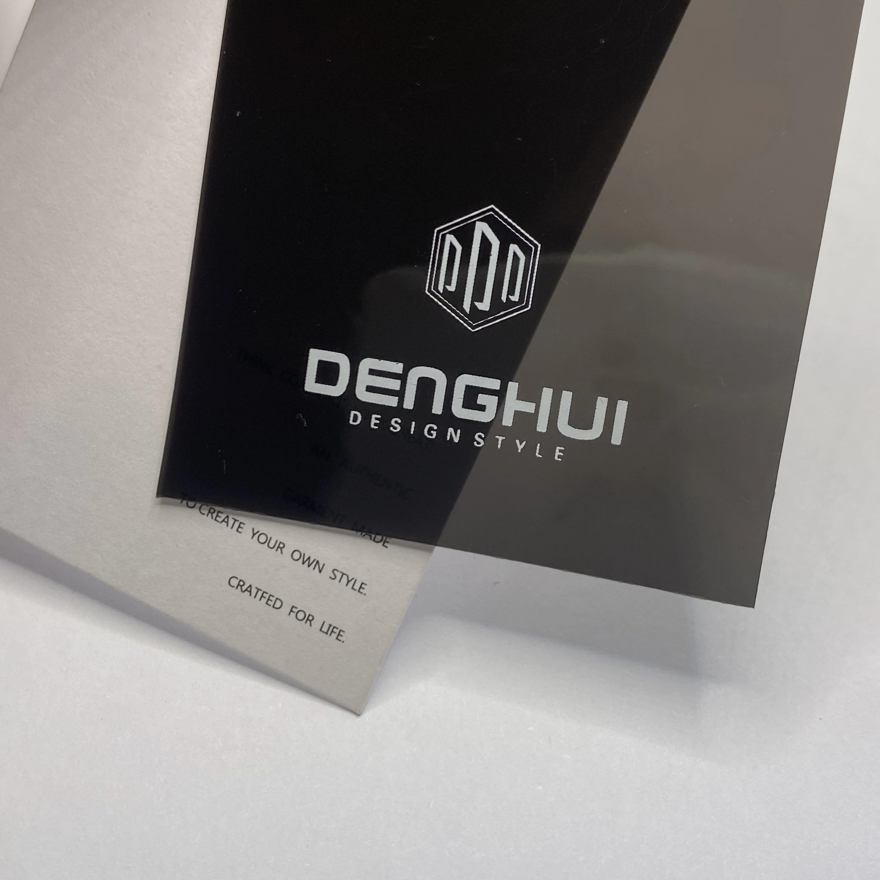 Hot Selling plastic parcel tag Luxury Clothing Hang Tag Label Customized PVC Plastic Garment Hang Tag Sets With String