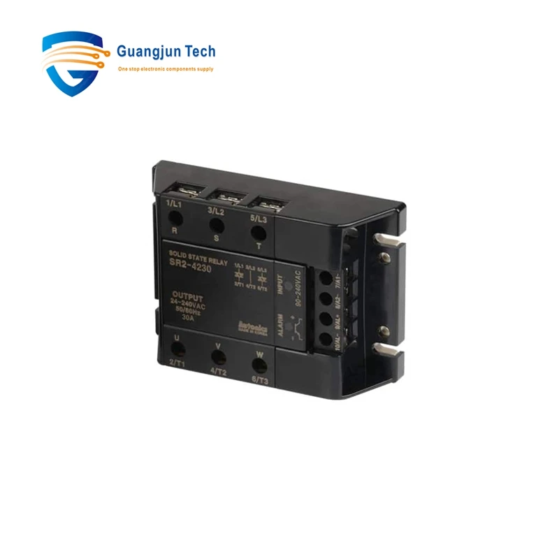 [SSR] Φ SSR RELAY 3PST-NO 30A 24-240V