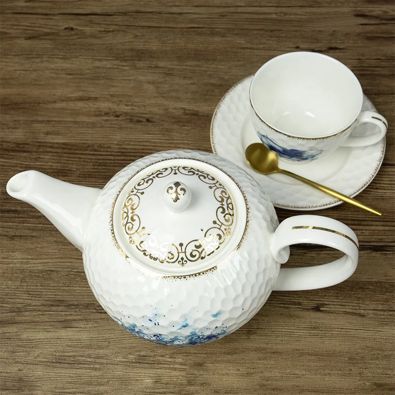 Hot selling new bone china embossed dinner set with bule new designs gold pattern plates and bowls new  dinner plates ceramics