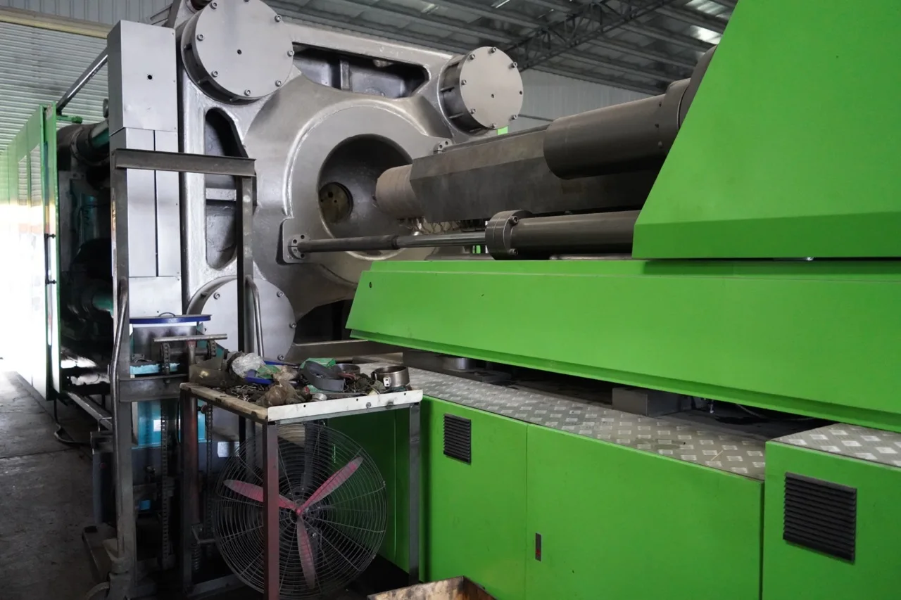 High Quality Used Injection Molding Machine to Make Preform Pet Preform Manufacturing Machine Color Doble Pet Preform Line China