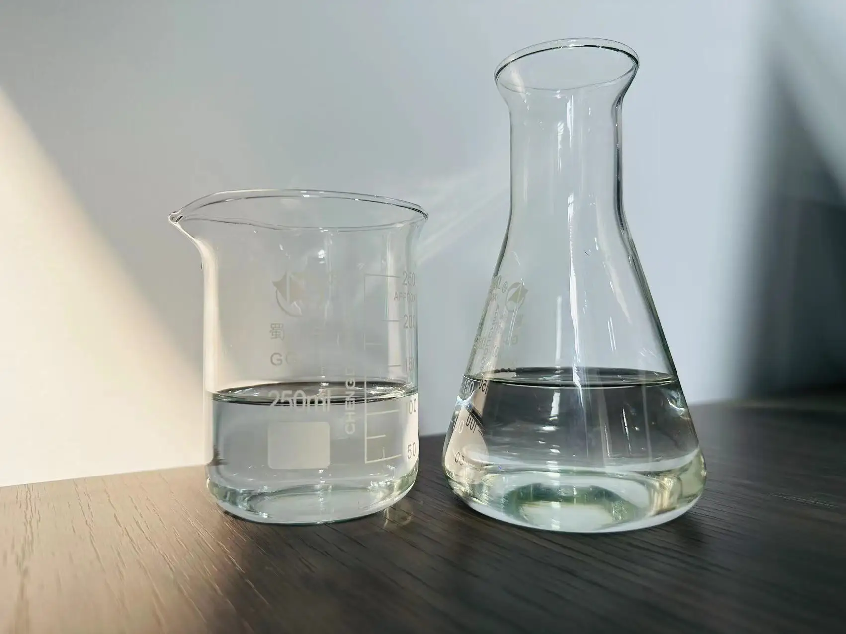 Industrial Grade 868-77-9 2-Hydroxyethyl methacrylate C6H10O3 in stock