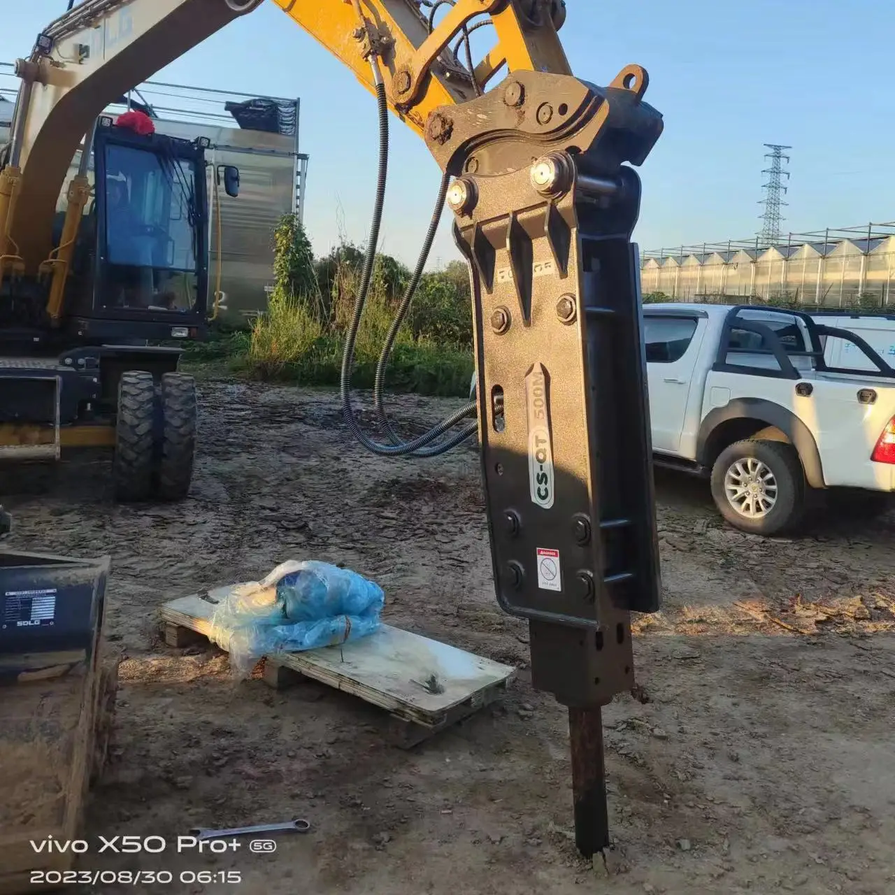 mini excavator with jack hammer Hydraulic Triangular Hammer excavator breaker 20 ton