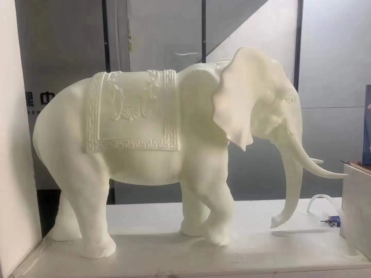 Custom Art Decoration Industrial 3d Printing Resin Large red Animal Figure Sculpture Model celebrity wax figure