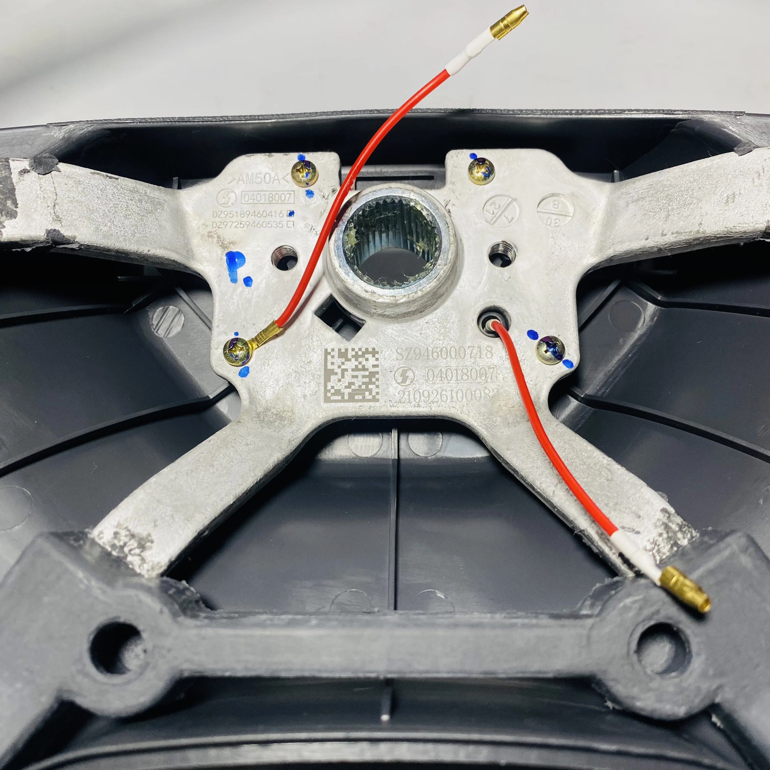 Best Sales SZ946000718 Bus Steering Wheel Assembly Control (450  four spoke structure)