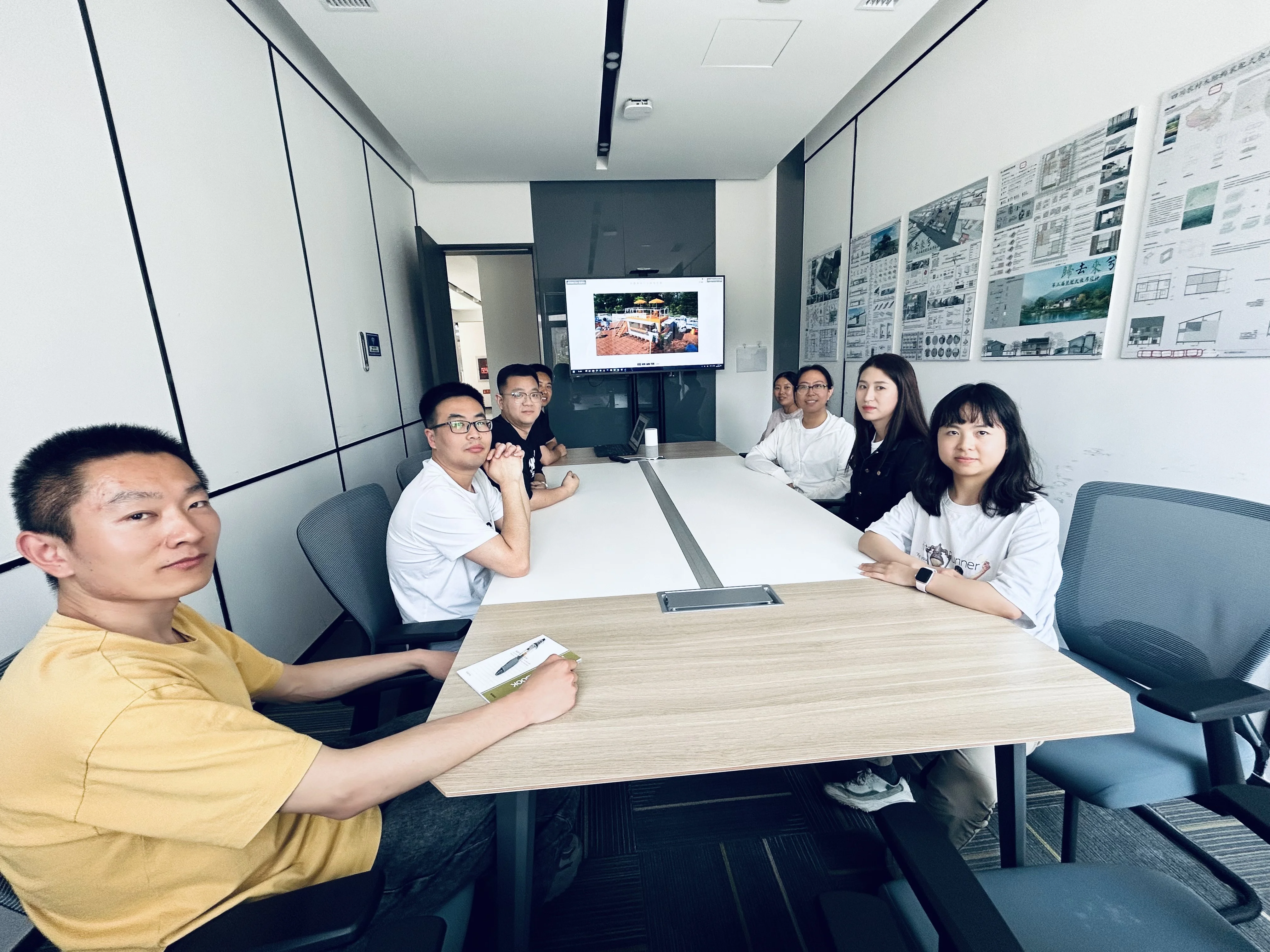 CDPH 20ft 40ft Custom Luxury Steel Tempered glass Prefabricated Homes Modular House Prefab Homes Resort Farm Hotel