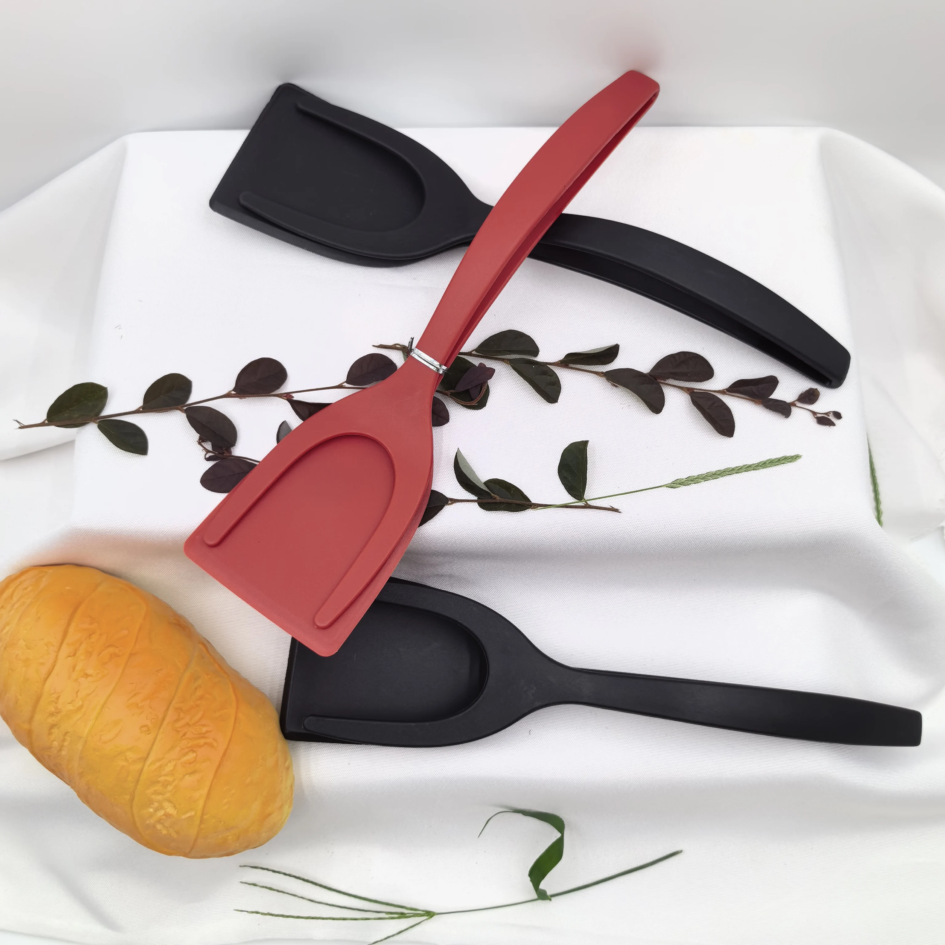 2 In 1 Non-stick Fried Egg Turners Pancake Toasted Bread Grip And Flip Spatula Kitchen Utensils Cooking Tool Kitchen Accessories