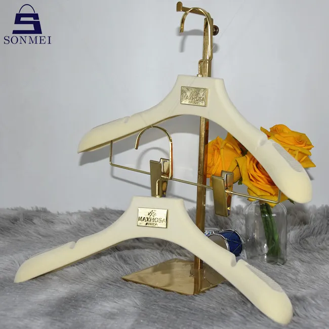 velvet hanger.jpg