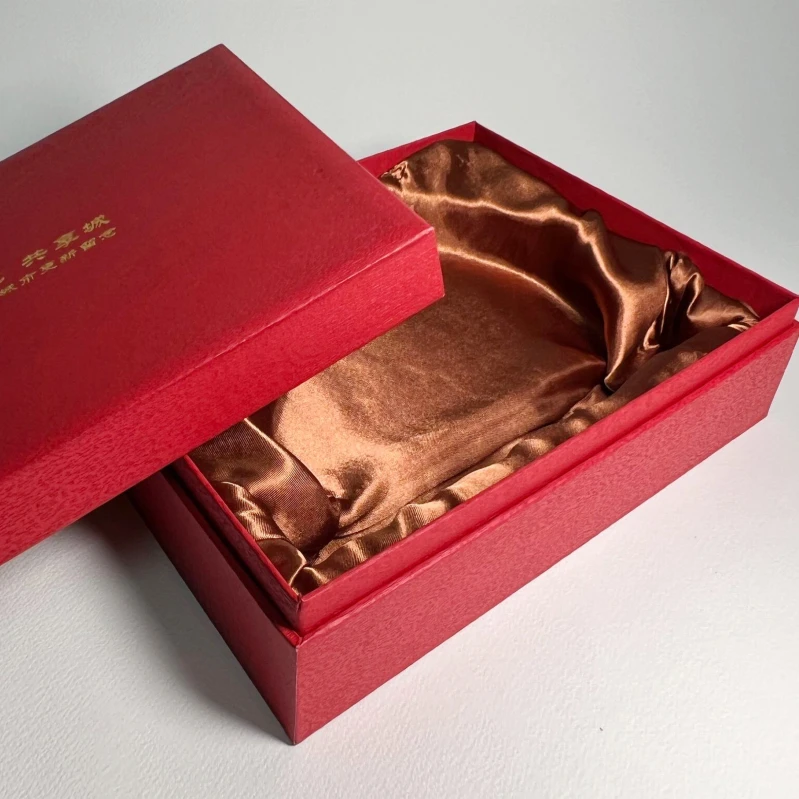 Custom logo luxury two pieces cardboard paper packaging removable lid rigid gift boxes with Silk Satin Lining