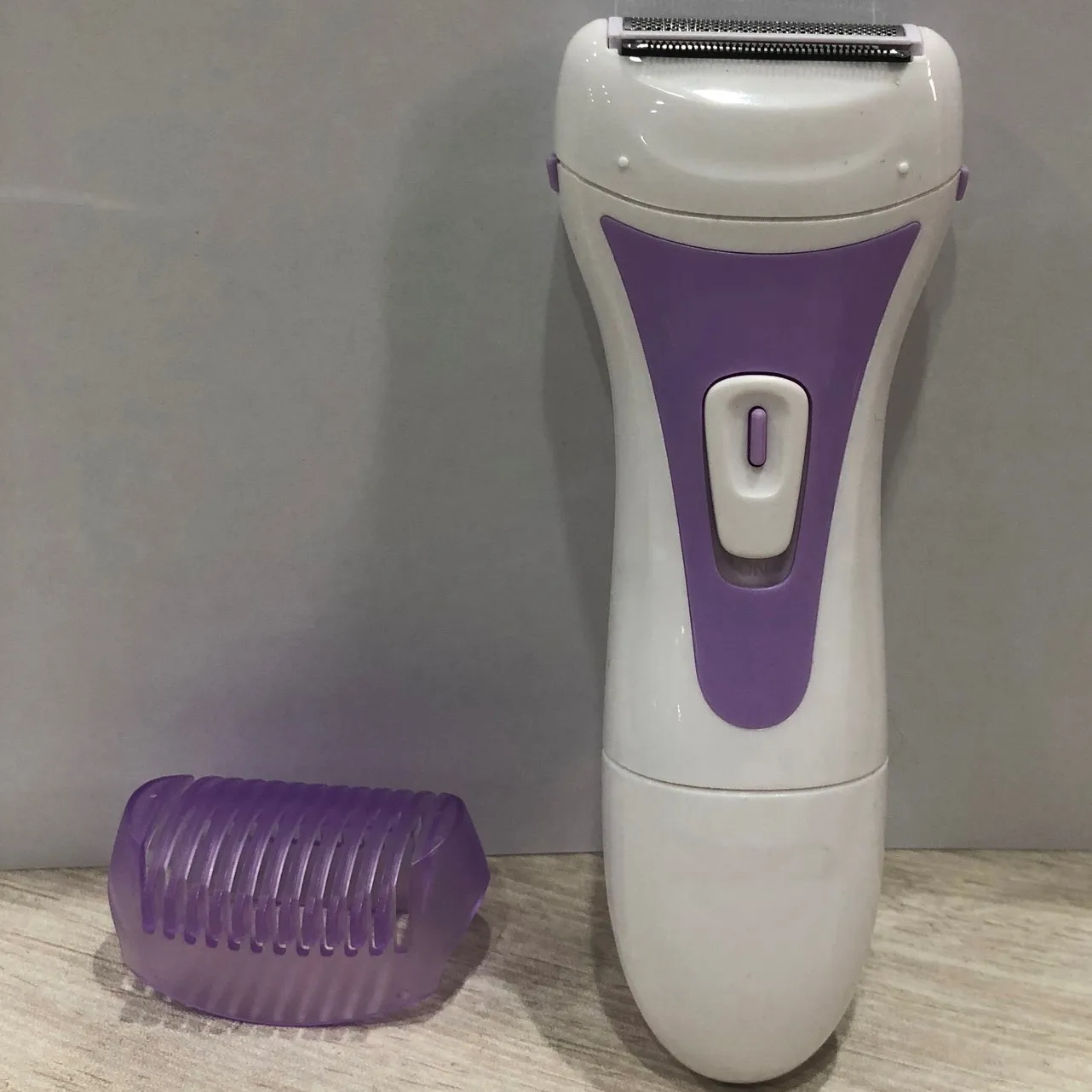 
2021 Professional Good Sale IPX4 Lady Silk Epilator With Epilator Shaver And Face Brush Lady Shaver 