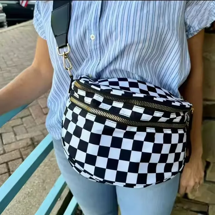 Checkered Fanny Pack Women Waist Bag Men Waist pack Female Banana Bag for women Ladies Fashion Travel Shoulder Purse Belt bag