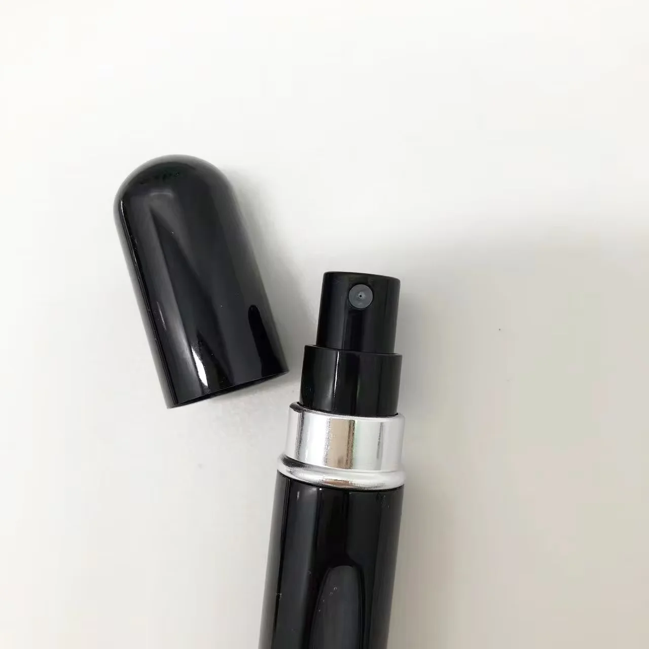 Bottom Filling 8ml 5ml Mini Perfume Atomizer Refillable Perfume Bottles Travel Sized Aluminum Perfume Atomizer Spray Bottle