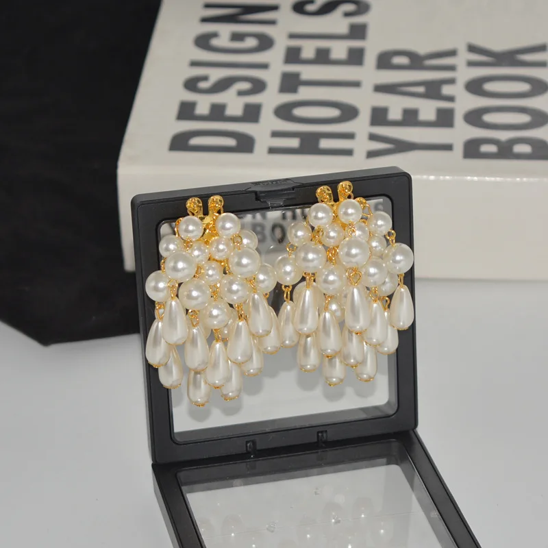 Retro Exaggerated Palace Style Oil Painting White Pearl Tassel Pendant Earrings Jewelry for women