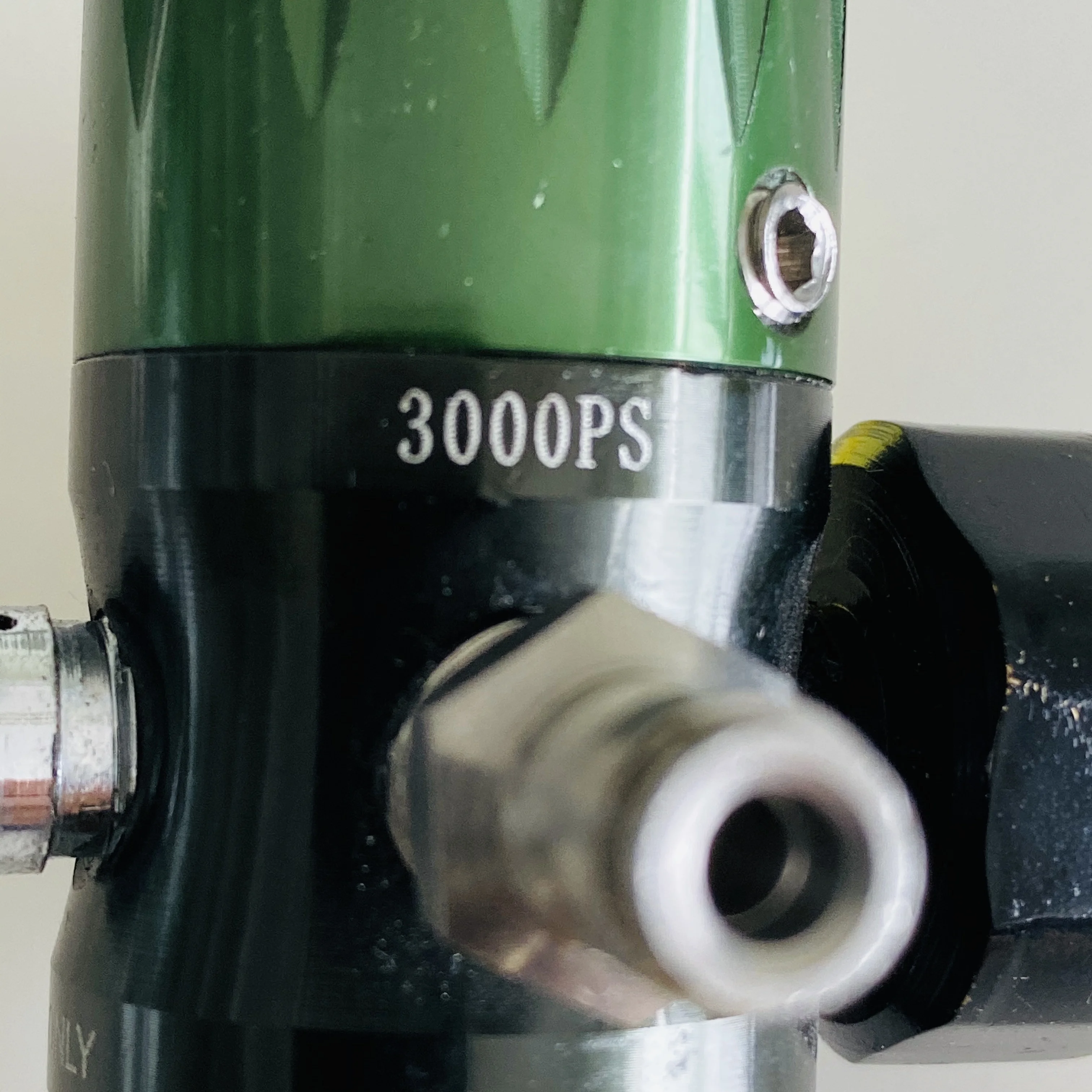 Paintball air tank gas pressure regulator 3000psi input with 800psi output