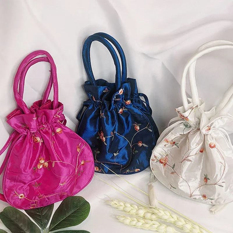 Women fashion embroidery flower decoration handmade handbag