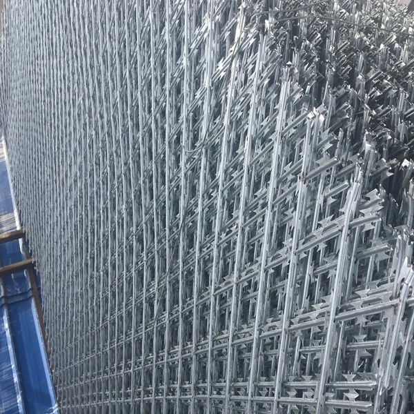 Горячая окунутая гальванизированная сваренная ячеистая