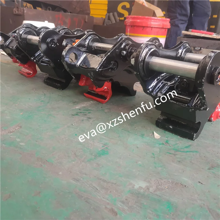 Hydraulic quick coupler for mini excavators