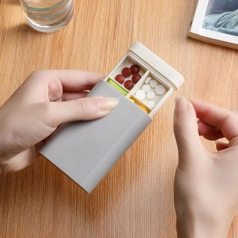 Portable Small Metal & PP Pill Box New Product Daily Vitamin Medicine Dispenser 7 Day Weekly Pill Container Organizer for Travel