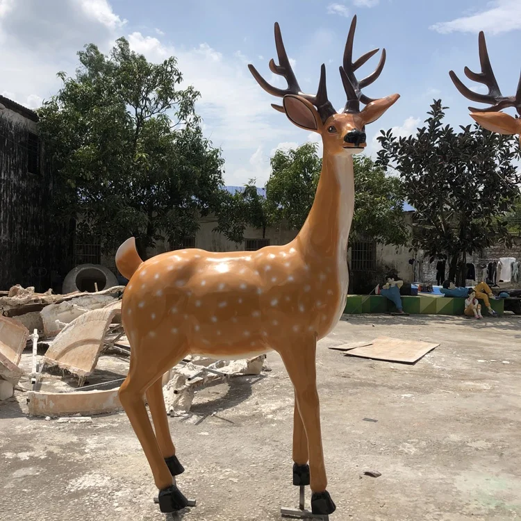 Fiberglass animal sculpture of spotted deer Animal model statue sika deer custom Hotel garden decoration cartoon animals