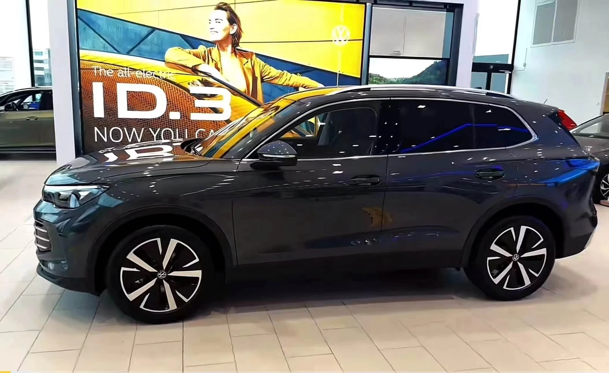 2025 VW Volkswagens SUV 1.5T 160Ps 2WD Midsize SUV Gasoline Car 5-Seats Automotive Tiguan 2024 New Petrol Car