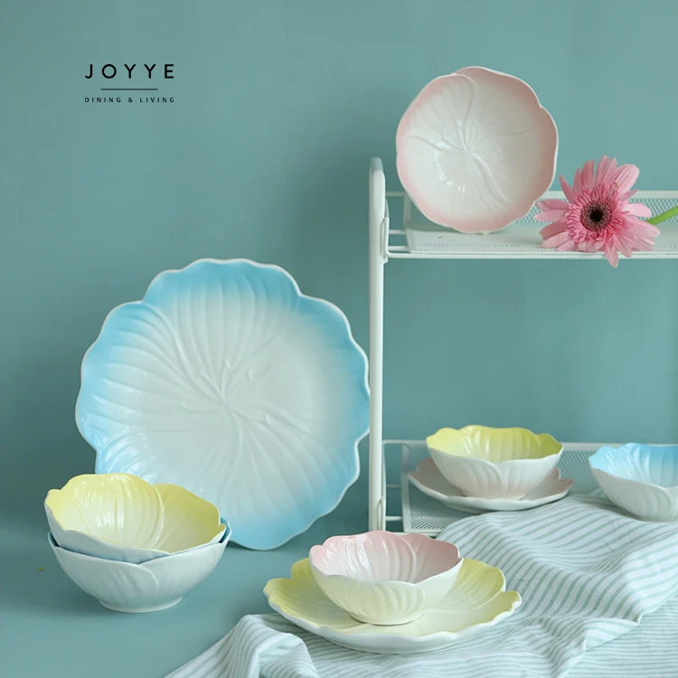 Joyye ceramic decorate dinner plate with custom flower shape design colorful On-glaze spring summer vibe tableware dinner plate